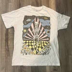Woman’s graphic Tee with Skeleton Design. American Eagle; size Medium.